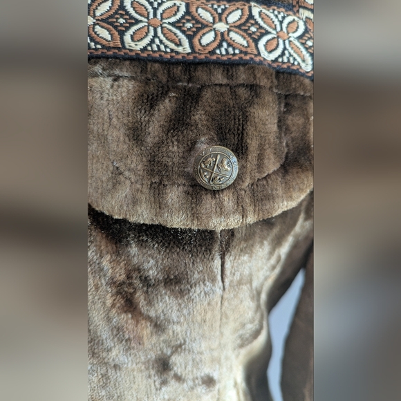 Vintage 1950's Crushed Velvet Ribbon Detail Coat - Picture 9 of 16